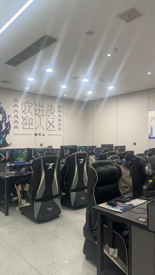 武汉夜网活动推荐：光谷电竞馆与江汉路网咖的精彩体验