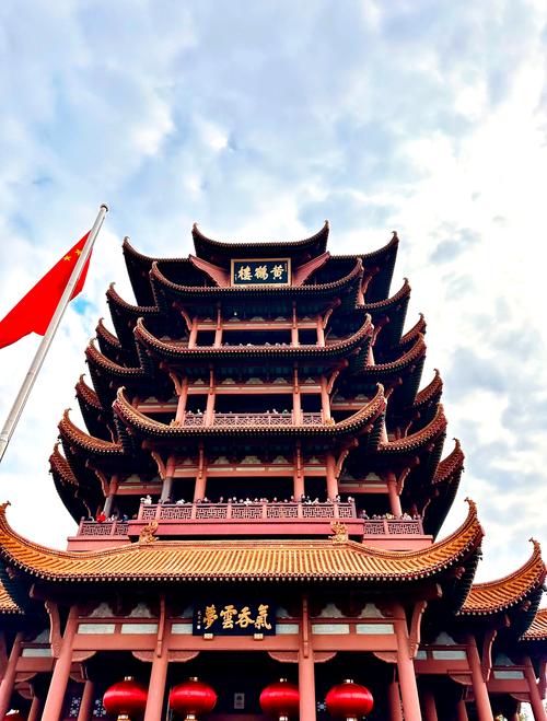 武汉休闲好去处，黄鹤楼、东湖尽显传统文化与现代乐趣
