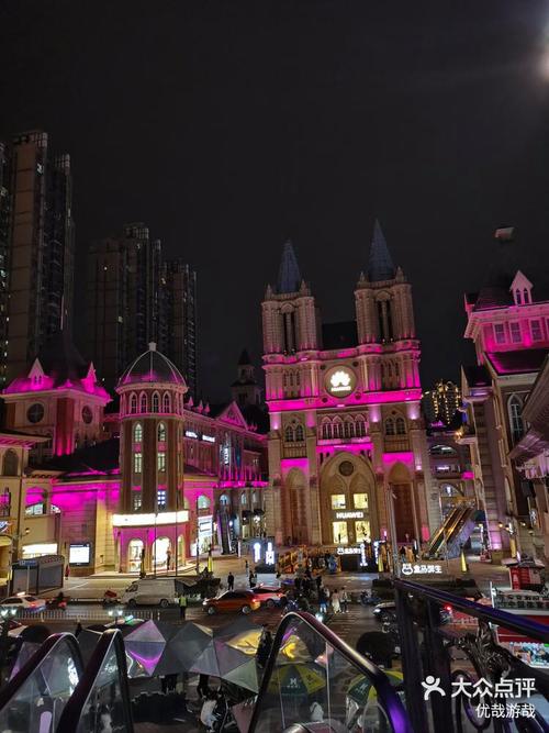 武汉夜网有多精彩？江滩与光谷步行街成热门去处